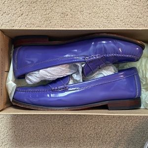 MOVING SALE. BASS PURPLE LOAFER.